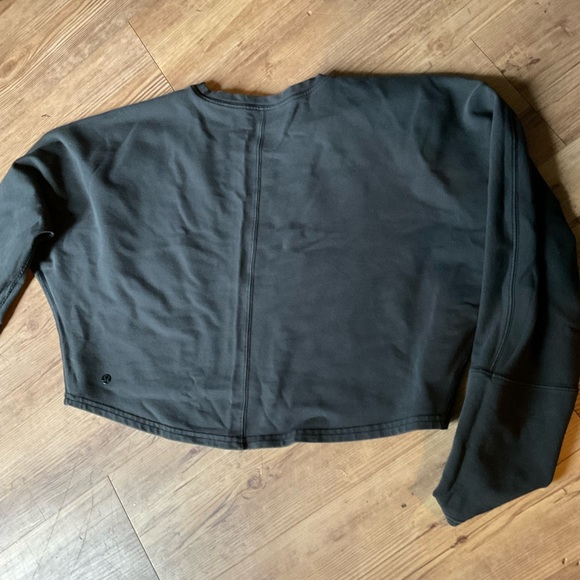 Lululemon cropped sweatshirt - Picture 4 of 5